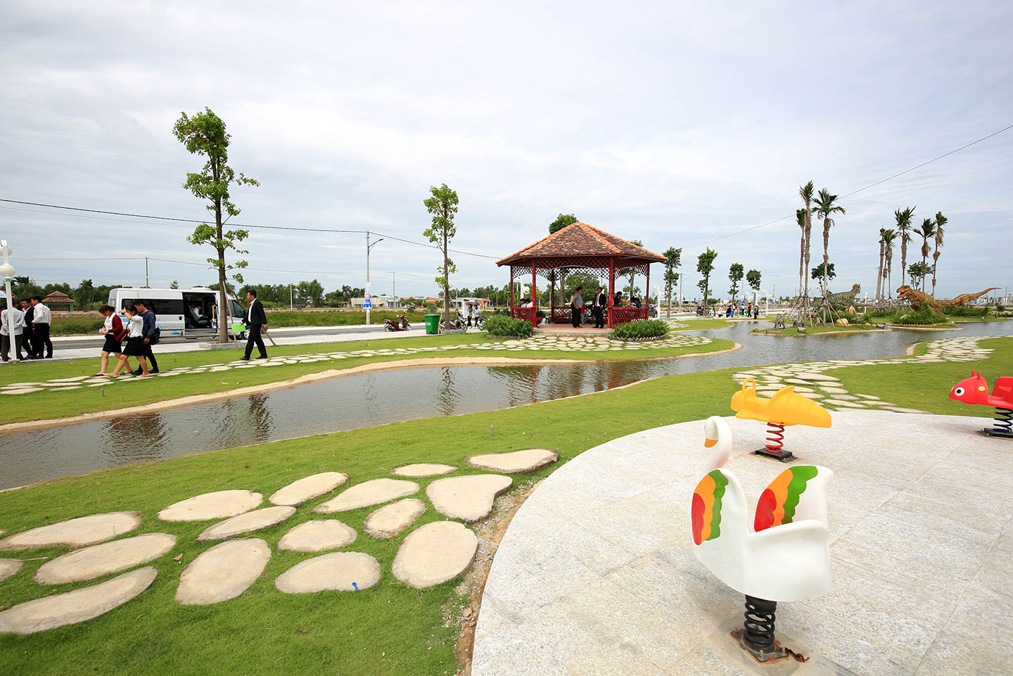 Cận cảnh không gian nội khu “đẹp long lanh” tại dự án Cát Tường Phú Sinh